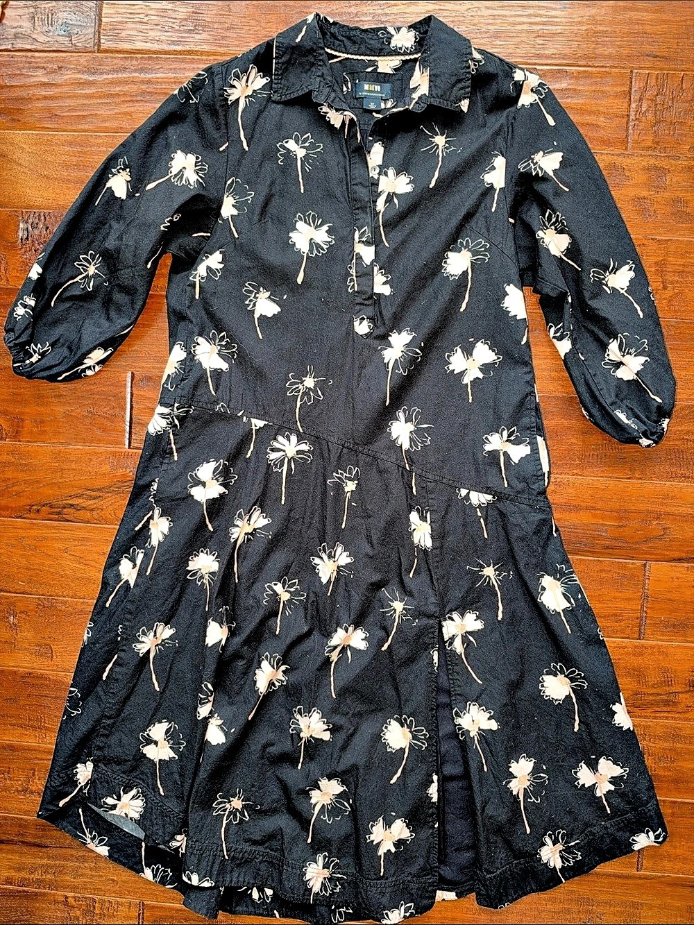 Maeve button front asymmetrical Floral Dress in Black & Pink Size Small